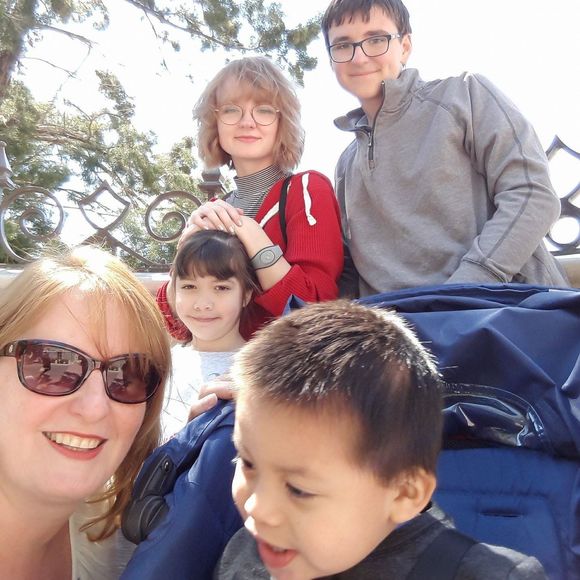 Meet your Posher, Cindy - Picture 1 of 1